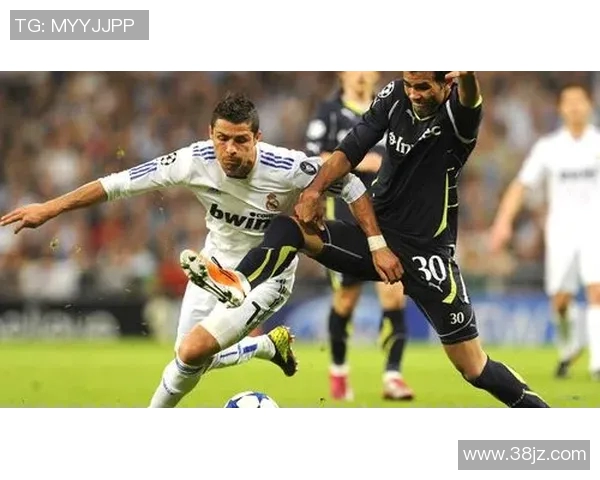 2013足球明星表演赛盛况回顾与精彩瞬间分享