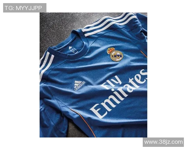 12号球衣的足球明星们如何在绿茵场上书写传奇与荣耀的故事